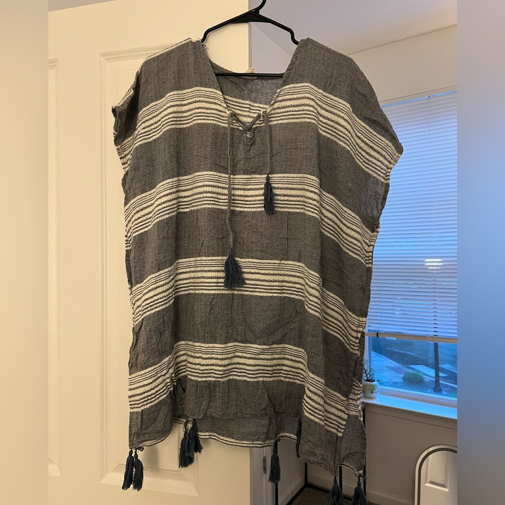 Striped Gray and White Tunic Top